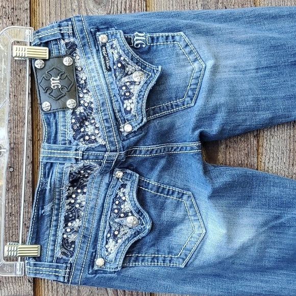 Miss Me Boot Jean 27 rhinestones and studs very sparkly - Picture 2 of 11